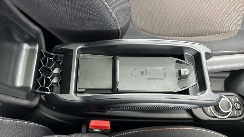 MINI Hatchback 1.5 Cooper Classic 3dr Auto Petrol Hatchback